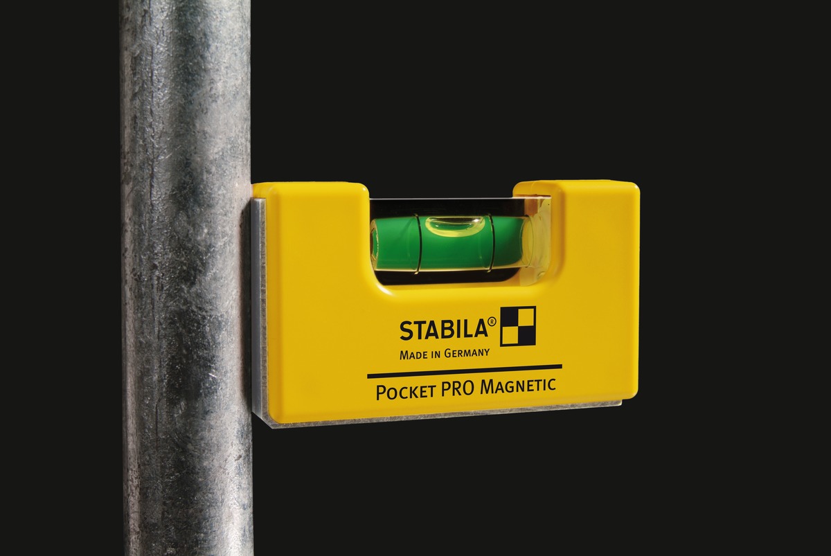 Уровень Stabila тип Pocket Pro Magnetic (1гориз., точн. 1мм/м) с чехлом на пояс на блистере
